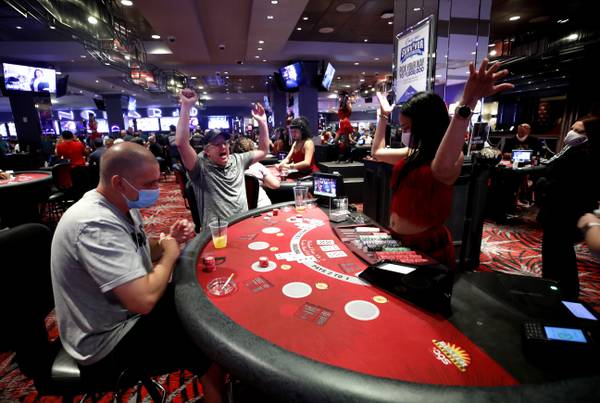 What The In-Crowd Will Not Let You Know About Gambling